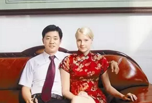 網傳疑似李白與“前夫”宋智慧的合影
